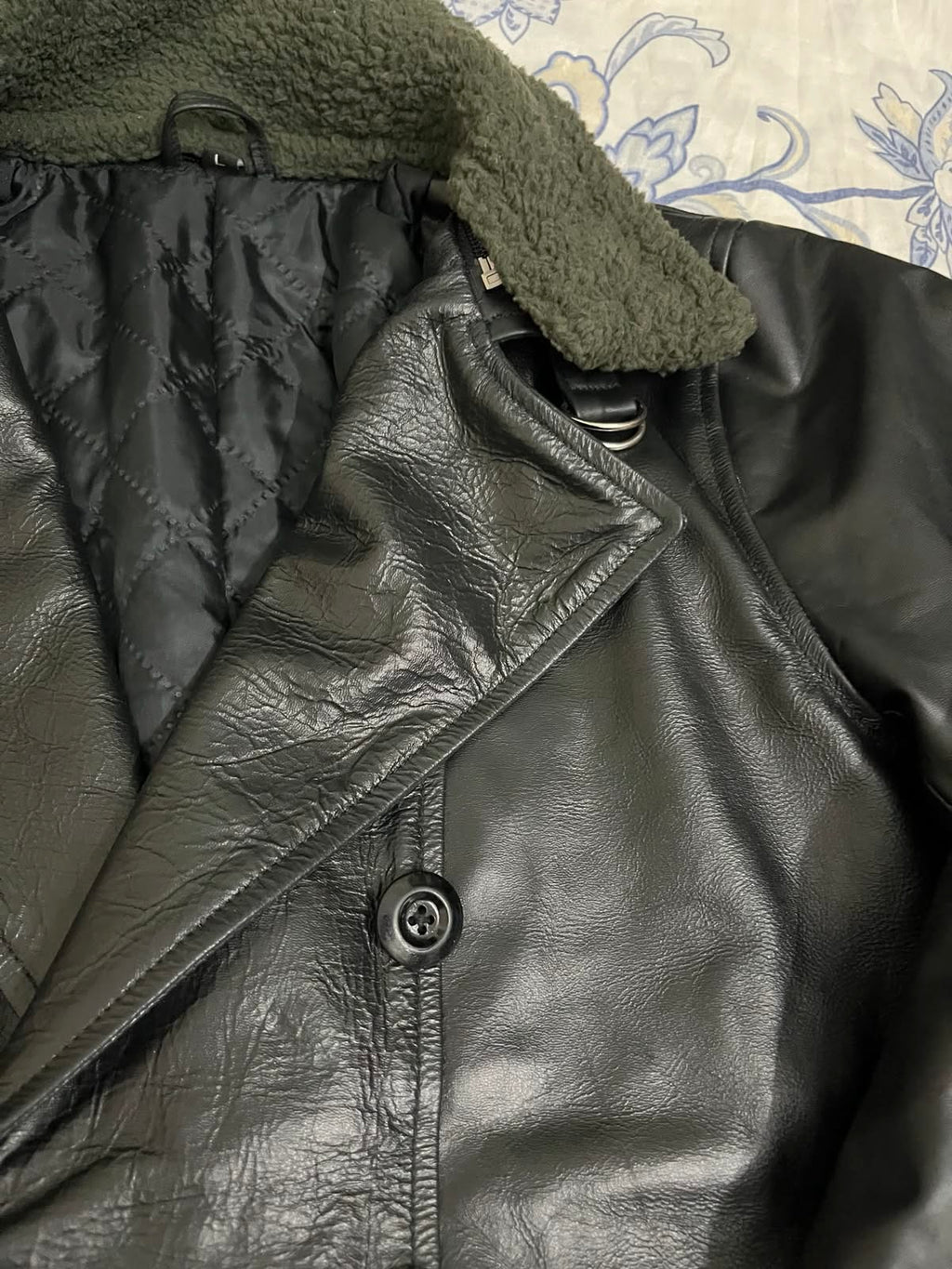 Men's Classic Black Leather Jacket with Removable Fur Collar - Winter Bomber Style