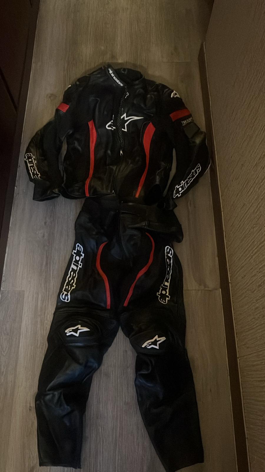 Alpinestars Men s One-Piece Leather Motorbike Racing Suit